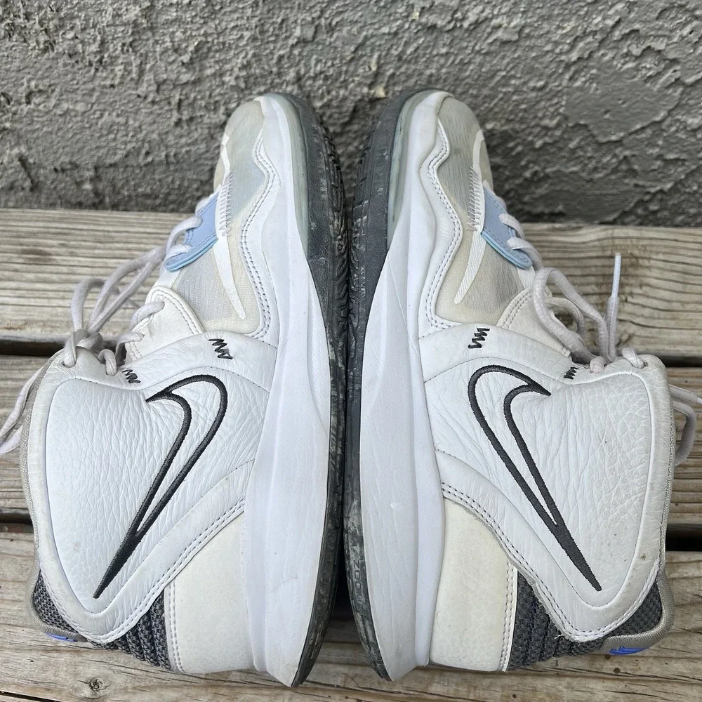 Nike Shoes Men Size 10 Kyrie Irving Infinity Basketball White Grey Blue